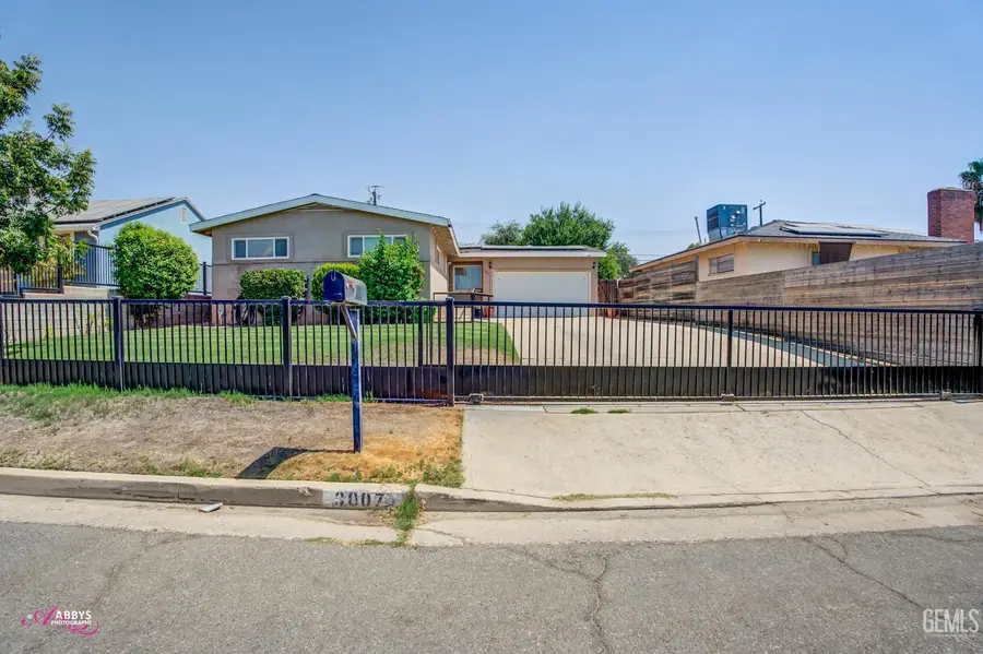 3007 BUCKNELL STREET, Bakersfield, CA 93305 - #3