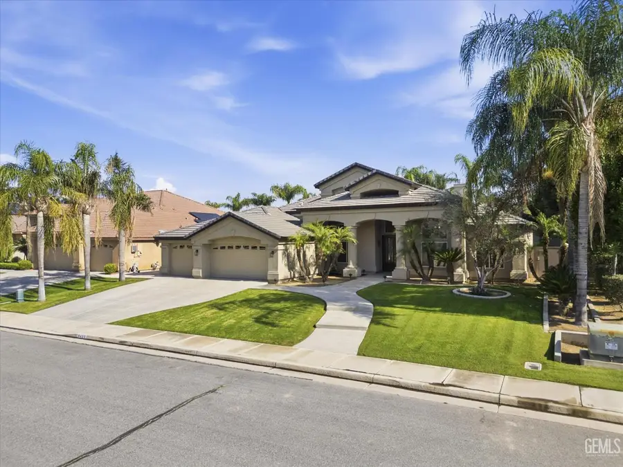 8400 STERLING GROVE LANE, Bakersfield, CA 93312 - #3