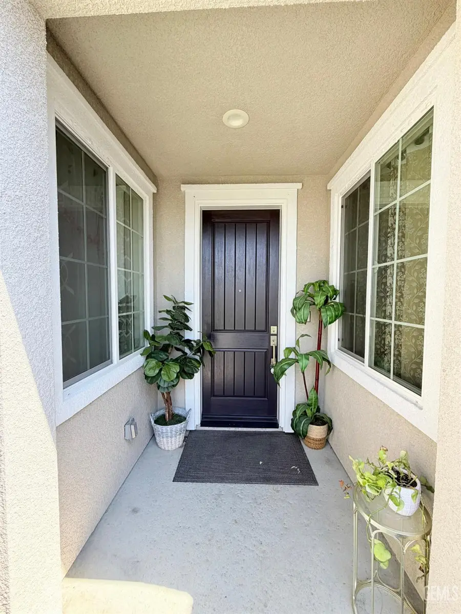 14902 PEMBERLEY PASSAGE AVENUE, Bakersfield, CA 93311 - #2