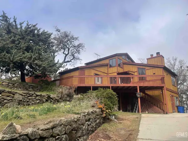 26020 OAKFLAT DRIVE, Tehachapi, CA 93561