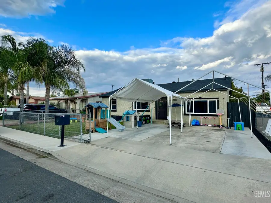 2014 ROUNDS STREET, Delano, CA 93215 - #2