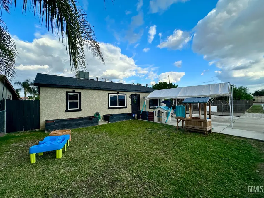 2014 ROUNDS STREET, Delano, CA 93215 - #3