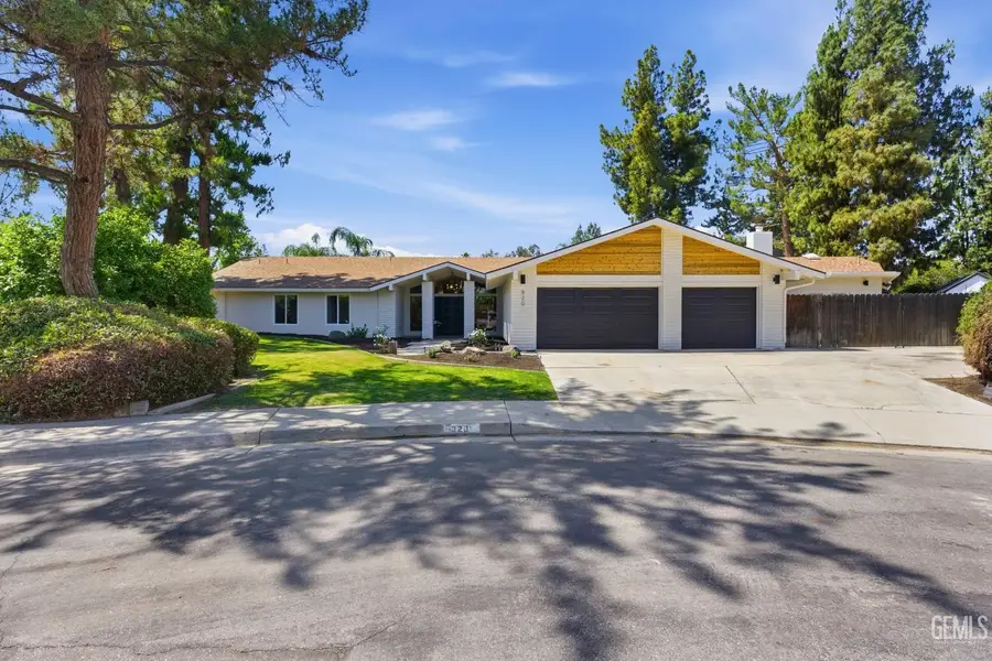 820 FERDINAND COURT, Bakersfield, CA 93309 - #2