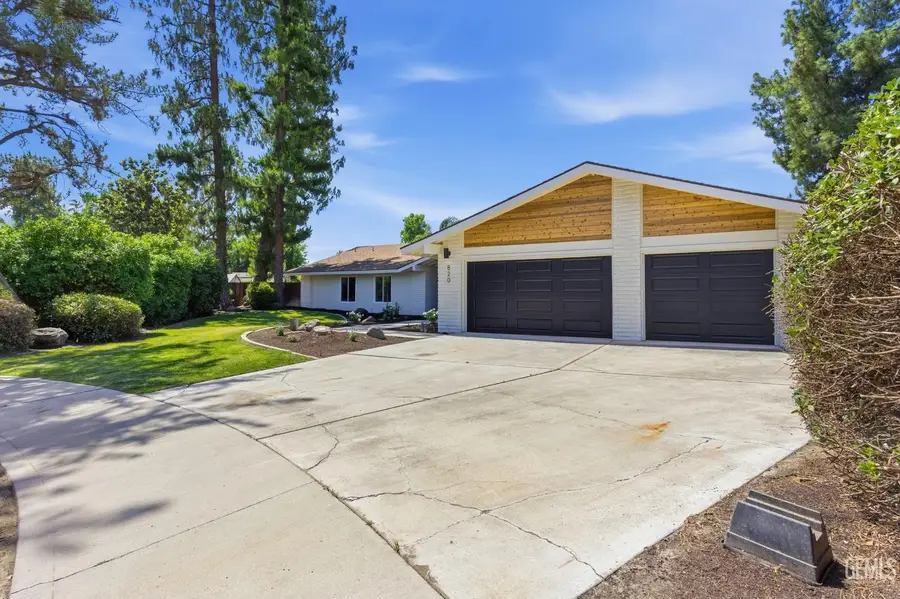 820 FERDINAND COURT, Bakersfield, CA 93309 - #3