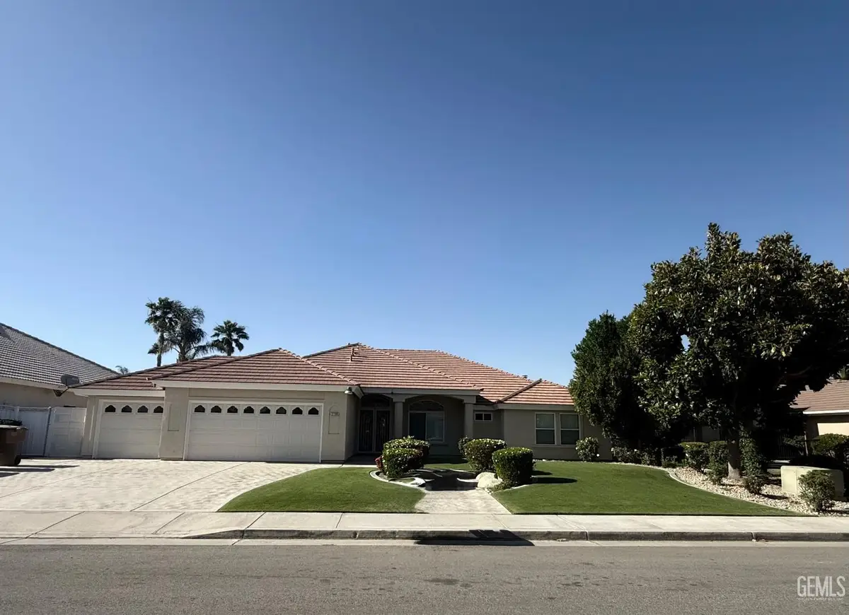 3700 ESSENDON COURT, Bakersfield, CA 93313 - #1