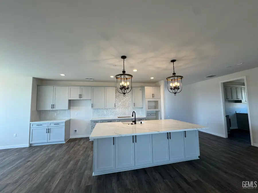 11001 QUENTARI AVENUE, Bakersfield, CA 93311 - #2
