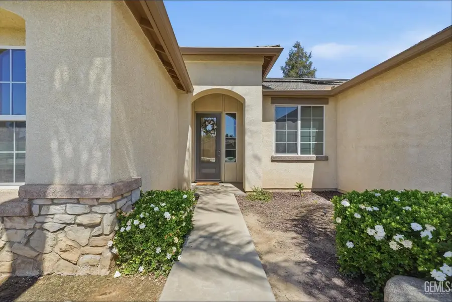 7214 SLEEPY LAGOON DRIVE, Bakersfield, CA 93312 - #2