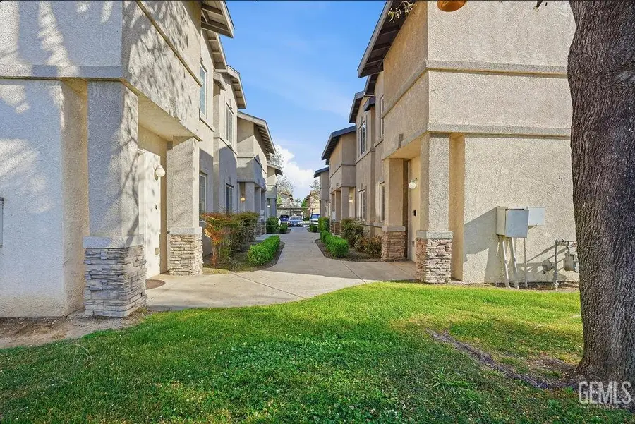 600 HOSKING AVENUE, Bakersfield, CA 93307 - #2