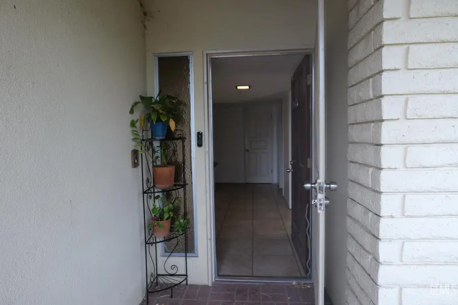 3718 BARBARA AVENUE, Bakersfield, CA 93309 - #2