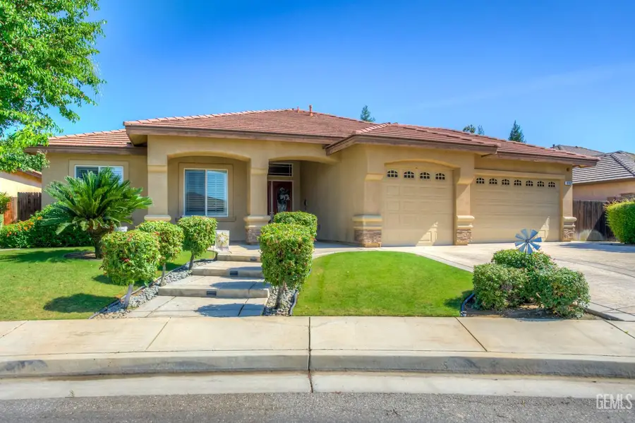 10102 STONEHAM STREET, Bakersfield, CA 93314 - #2