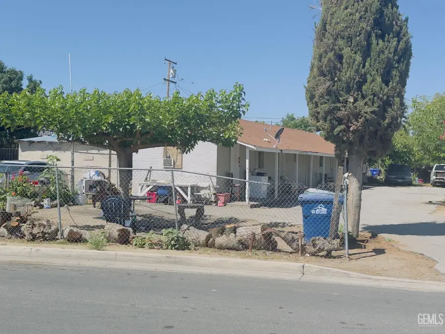 121 GLENWOOD STREET, Delano, CA 93215 - #3