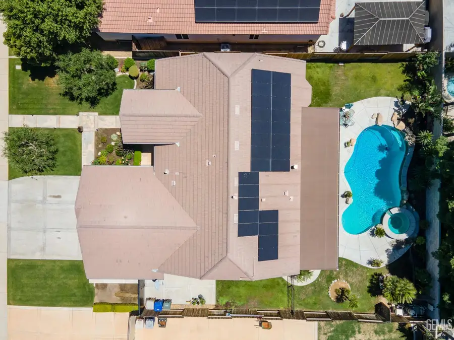 10009 CARBONDALE STREET, Bakersfield, CA 93314 - #2