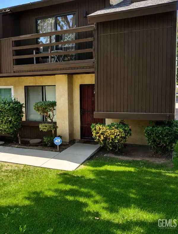 6016 AUBURN STREET #D, Bakersfield, CA 93306