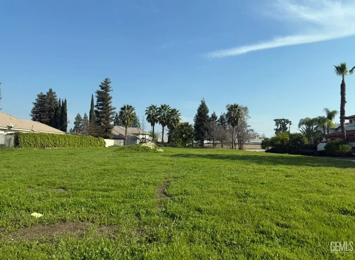 360 GARNSEY AVENUE, Bakersfield, CA 93309 - #1