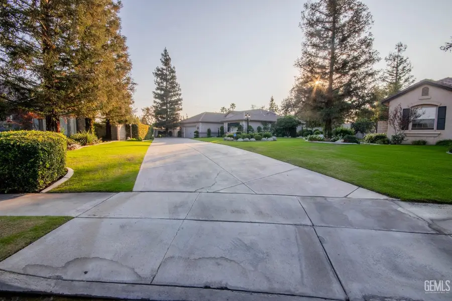 3223 PEACE ROSE STREET, Bakersfield, CA 93311 - #3