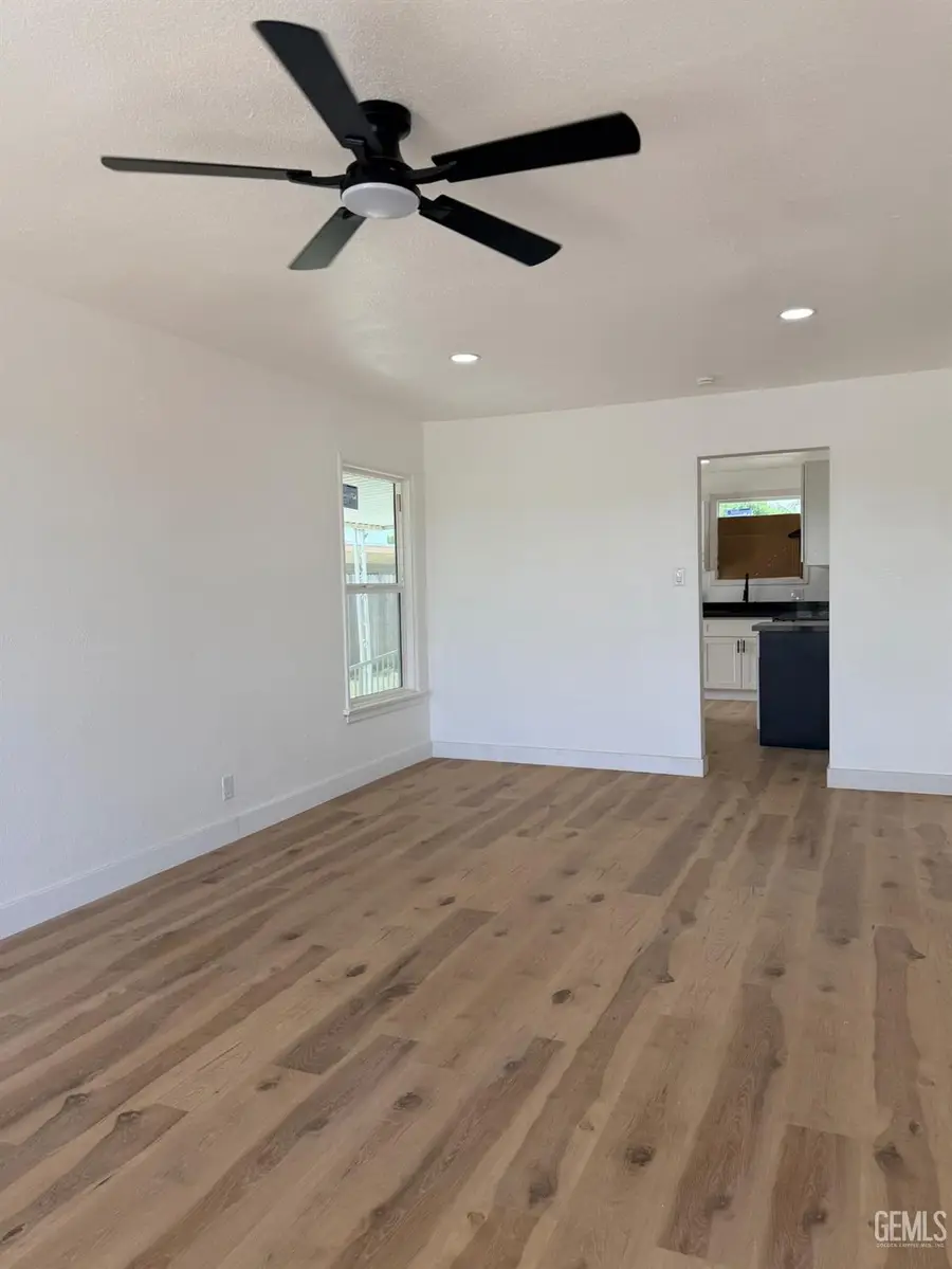 333 BEECH AVENUE, Shafter, CA 93263 - #3
