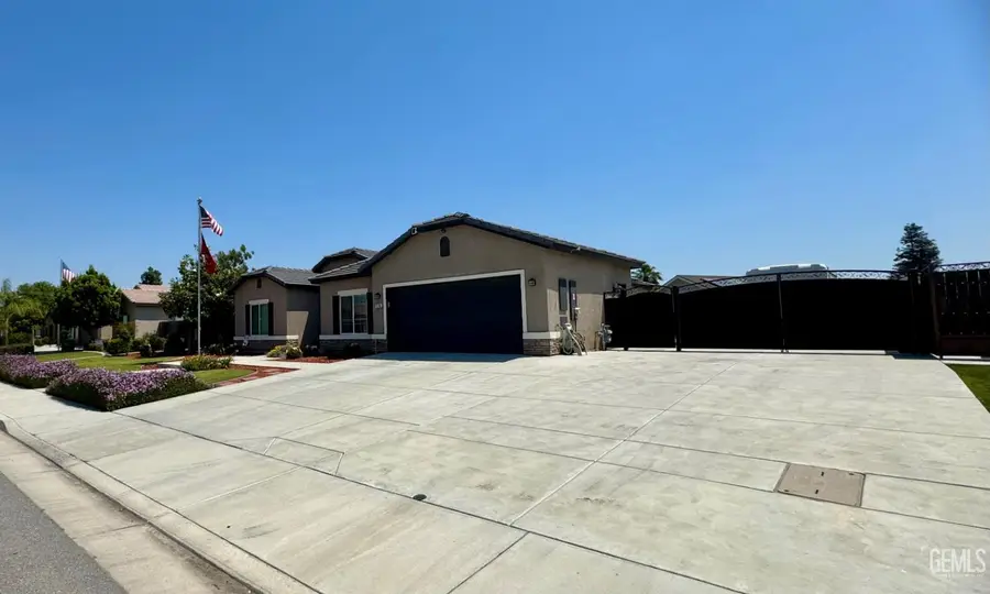 3206 AVIARY WAY, Bakersfield, CA 93312 - #3
