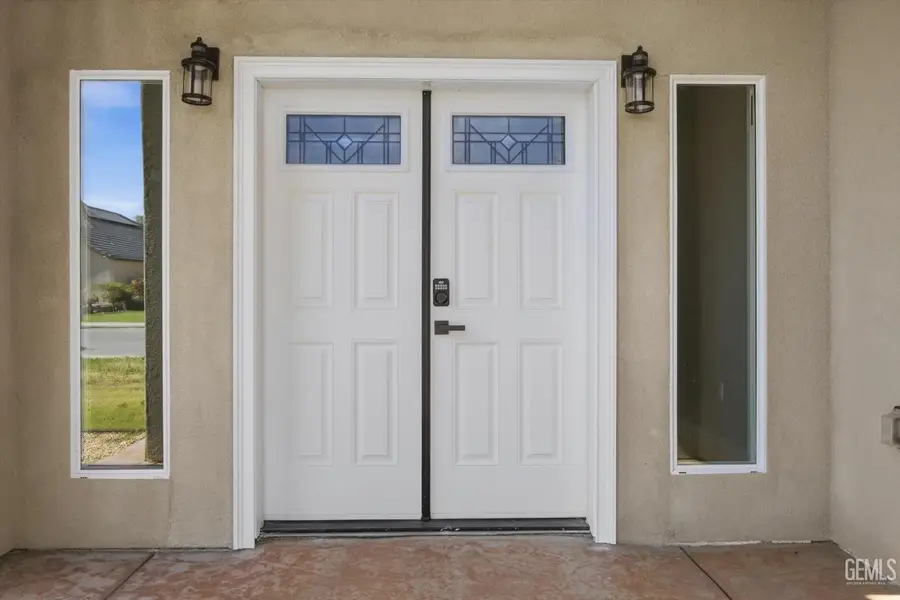 547 SHADY MEADOW COURT, Bakersfield, CA 93308 - #3