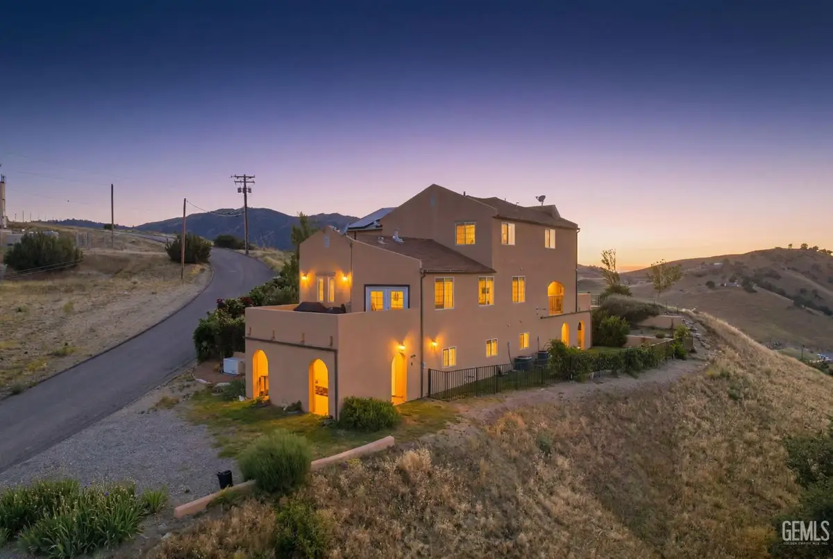 19701 DOVETAIL COURT, Tehachapi, CA 93561 - #1