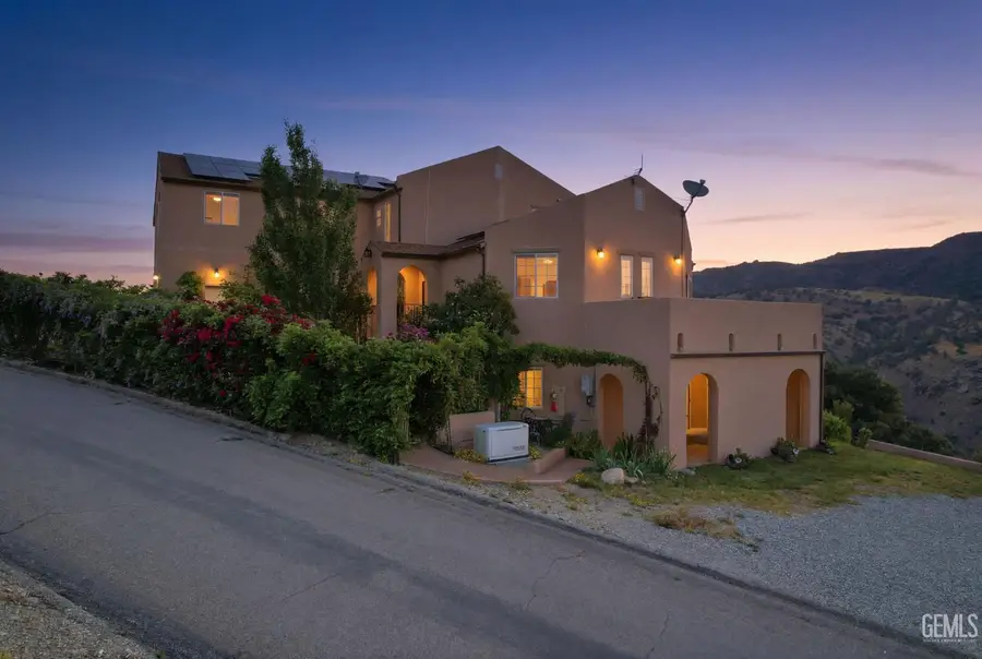 19701 DOVETAIL COURT, Tehachapi, CA 93561 - #2