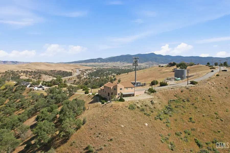 19701 DOVETAIL COURT, Tehachapi, CA 93561 - #3