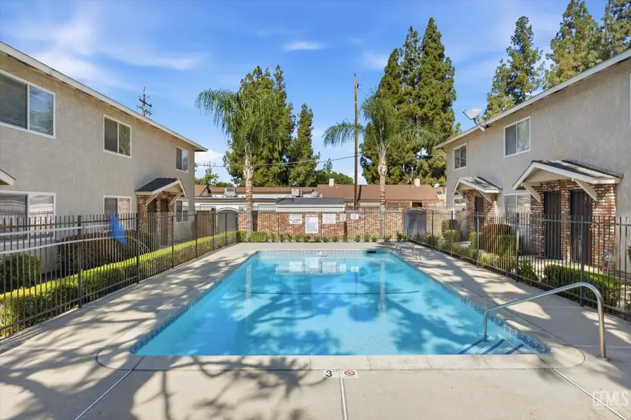 609 TAYLOR STREET #17, Bakersfield, CA 93309 - #2
