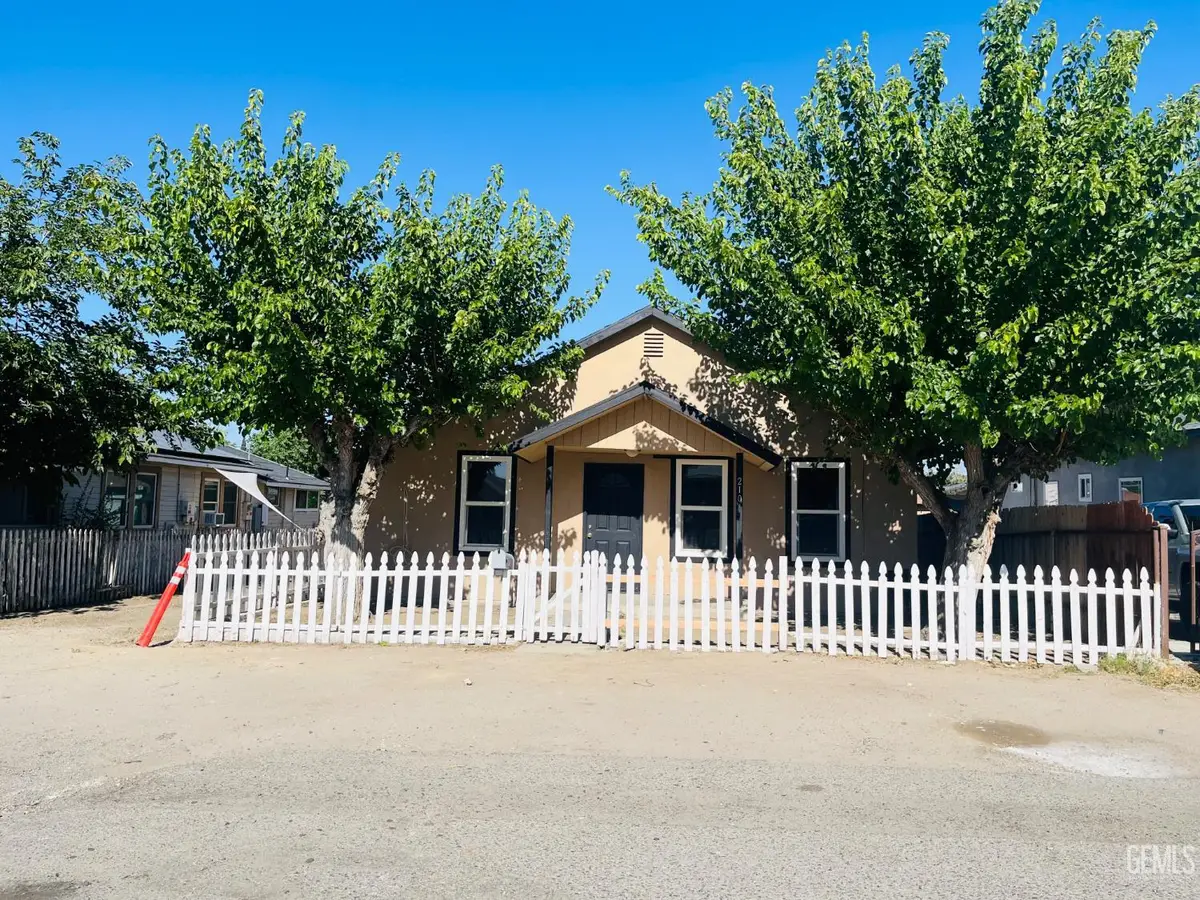 210 JEFFERSON STREET, Taft, CA 93268 - #1