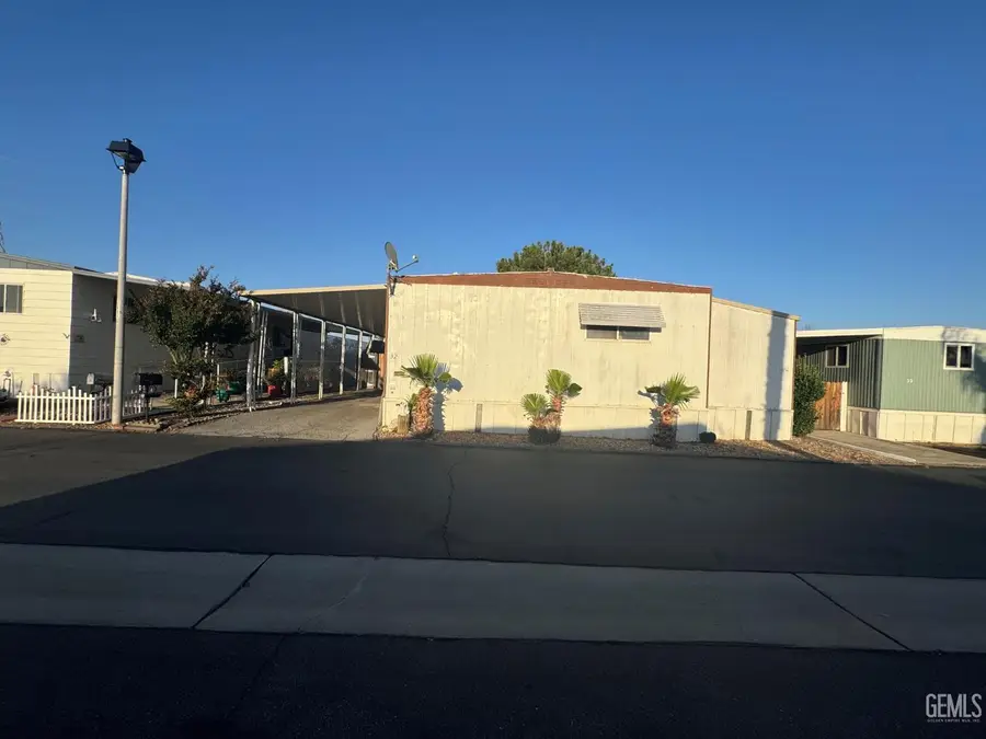 32 GOLFERS LANE, Bakersfield, CA 93308 - #2