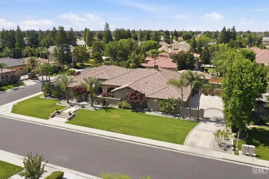 2709 CORMIER DRIVE, Bakersfield, CA 93311 - #2