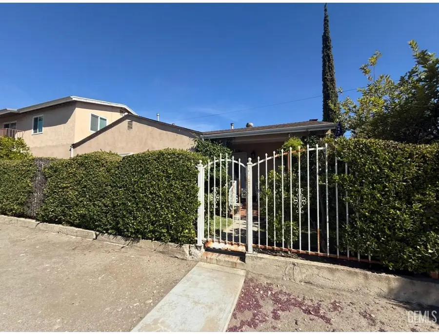 10322 RINCON AVENUE, Pacoima, CA 91331 - #2