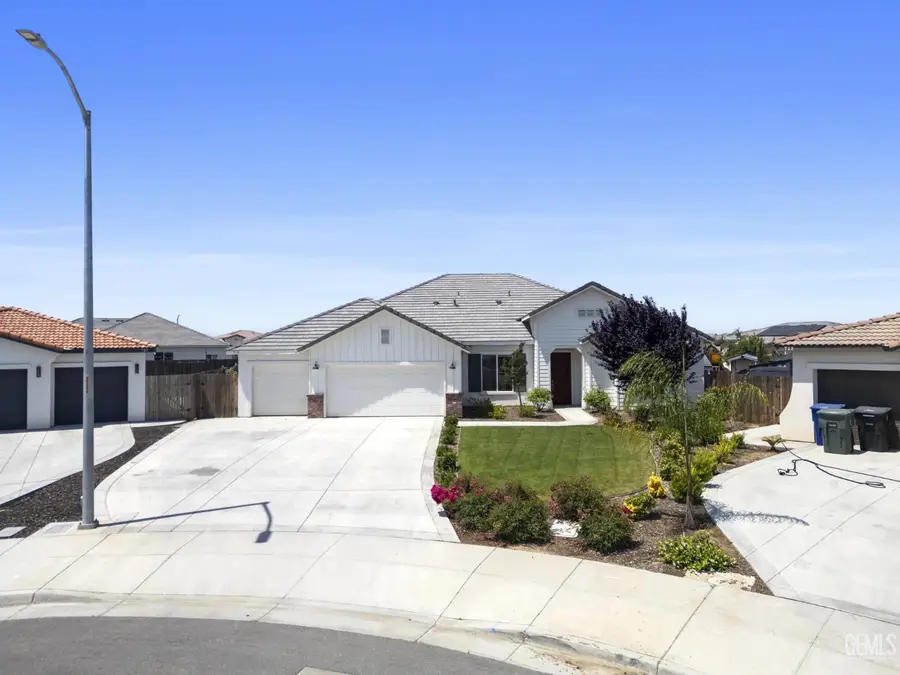 719 WINOOSKI COURT, Bakersfield, CA 93314 - #2