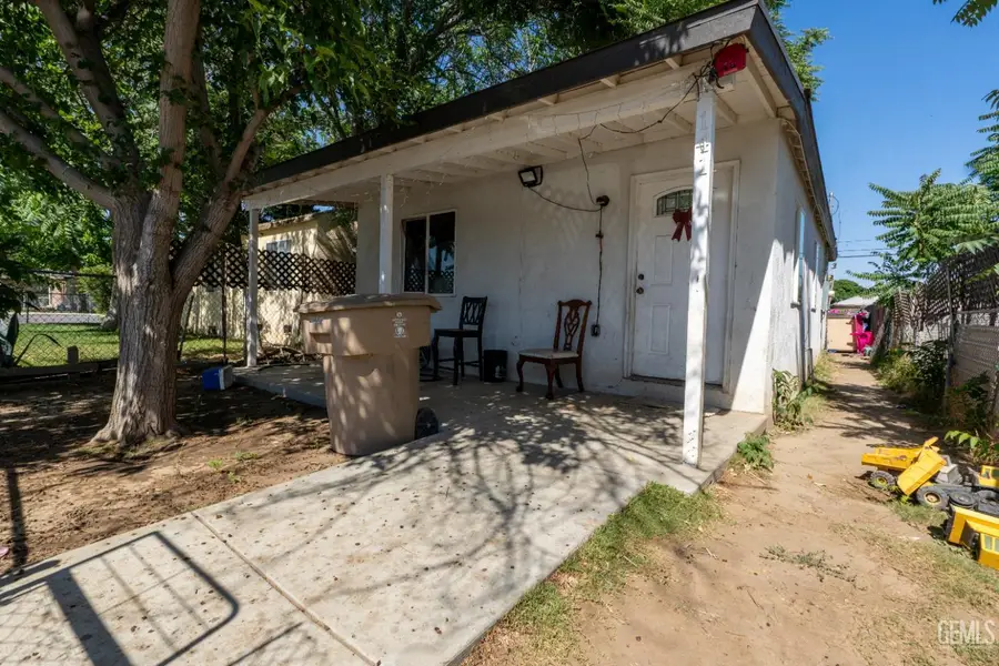 141 AUGUSTA STREET, Bakersfield, CA 93307 - #2