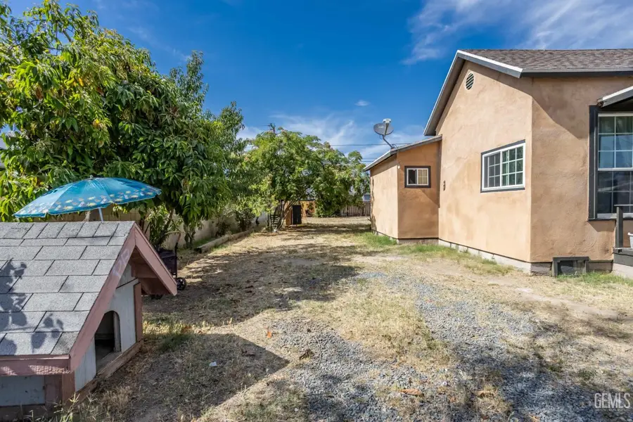 220 E 7TH STREET, Bakersfield, CA 93307 - #3