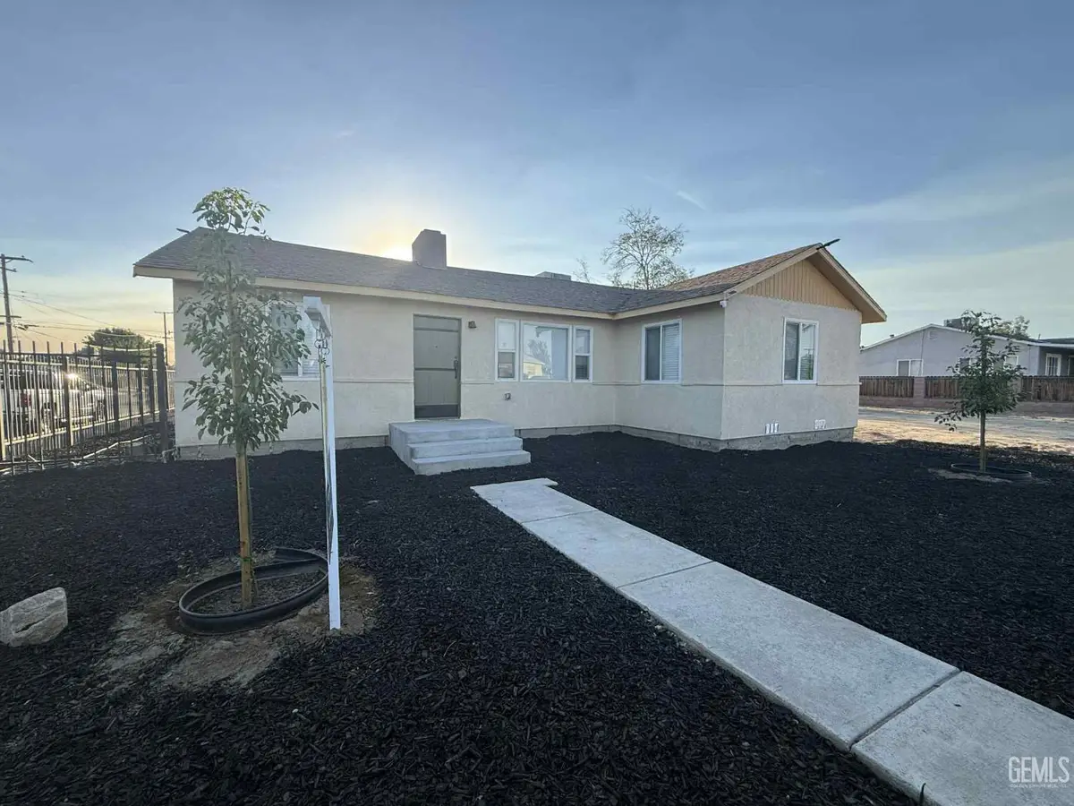 214 MADISON STREET, Bakersfield, CA 93307 - #1