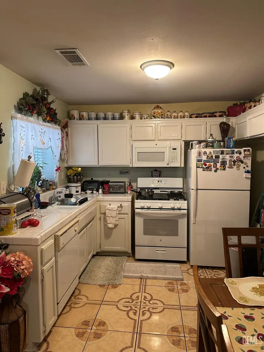 308 DORRANCE STREET, Bakersfield, CA 93307 - #2