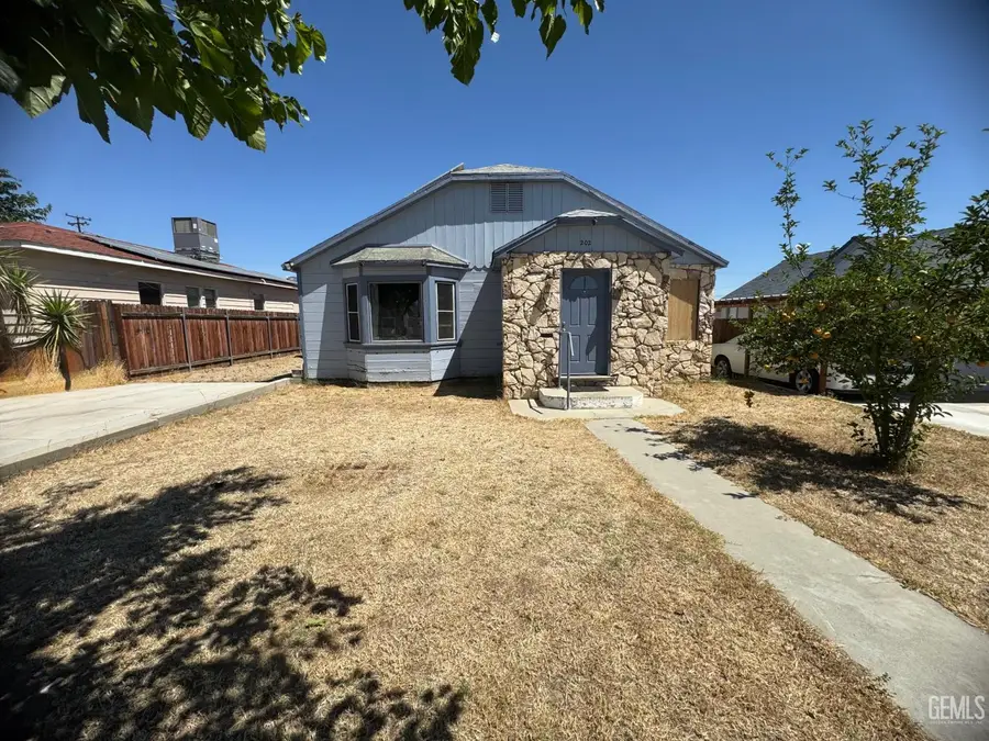 202 E SAN EMIDIO STREET, Taft, CA 93268 - #2