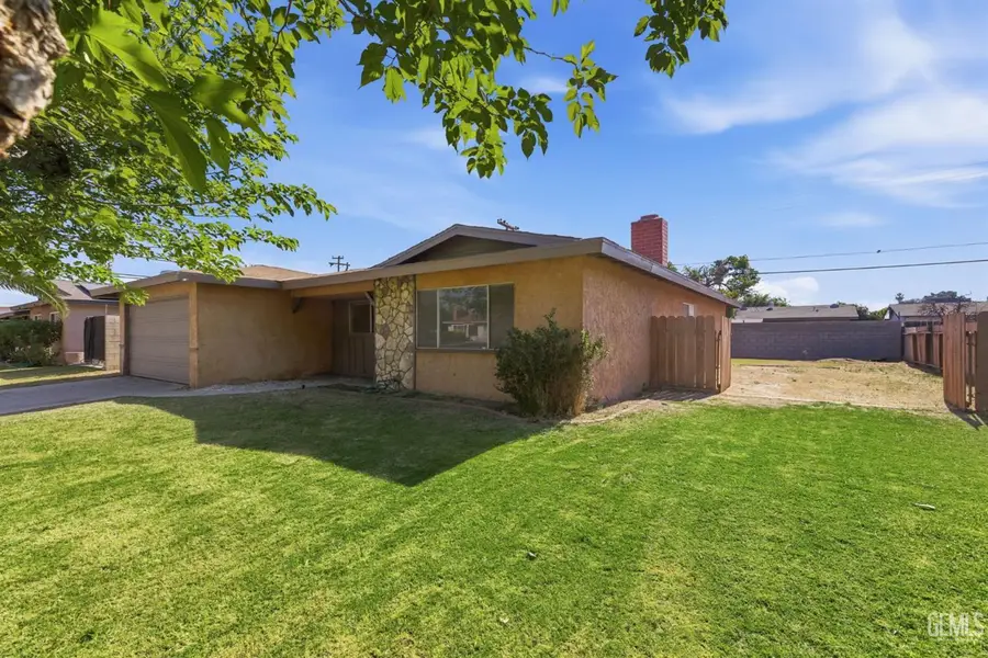 4304 AXMINSTER STREET, Bakersfield, CA 93307 - #2