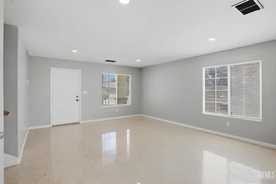 9016 CARNEGIE HALL LANE, Bakersfield, CA 93311 - #3