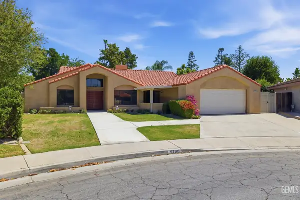 9700 WILLOW OAK COURT, Bakersfield, CA 93311
