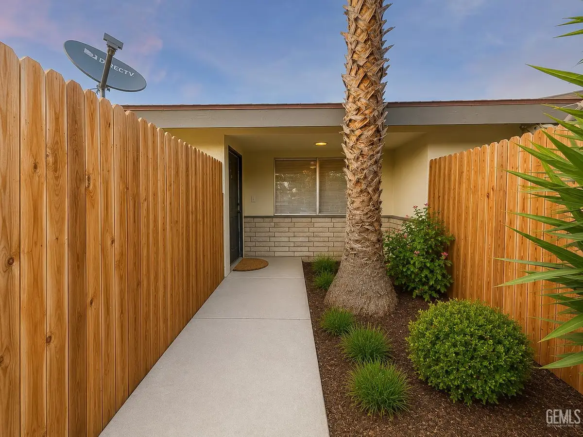 4000 CHRISTMAS TREE LANE, Bakersfield, CA 93306 - #1
