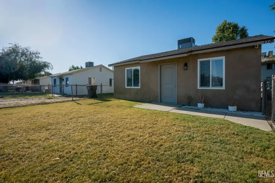 7716 HALL, Lamont, CA 93241 - #3
