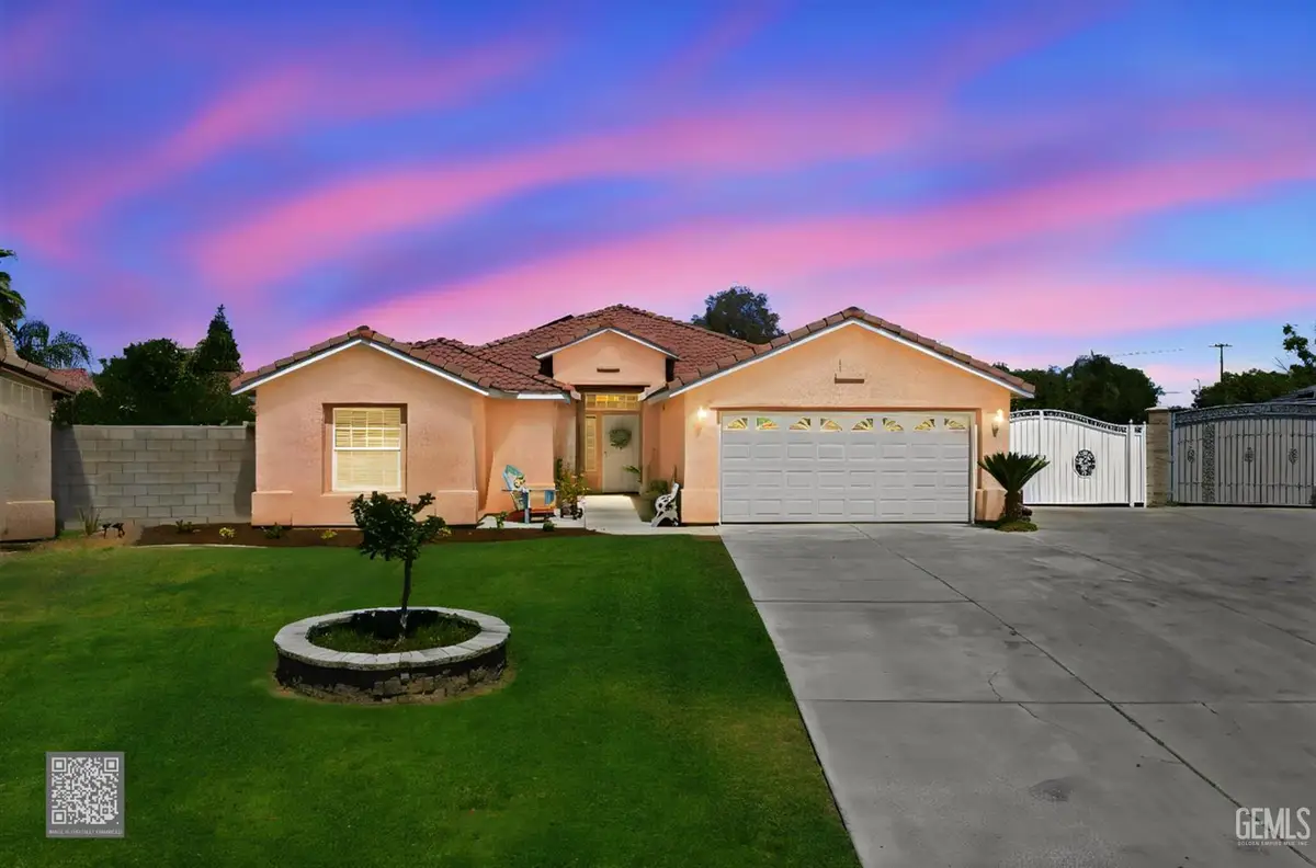8203 PREMIER AVENUE, Bakersfield, CA 93313 - #1