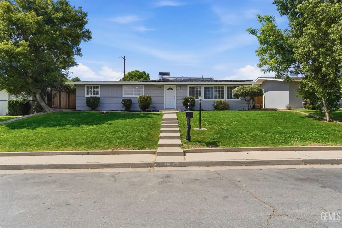 1004 RADCLIFFE AVENUE, Bakersfield, CA 93305 - #1