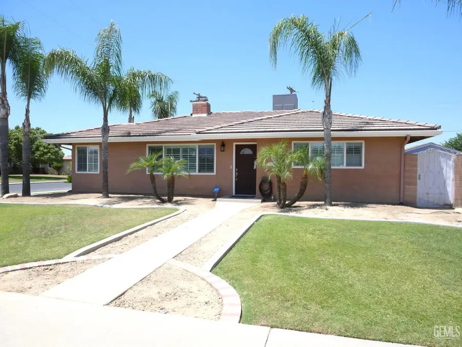 701 SALEM STREET, Delano, CA 93215 - #2