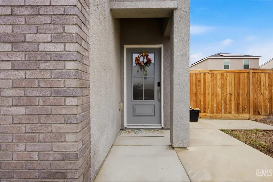 8916 SAVONA LANE, Shafter, CA 93263 - #2