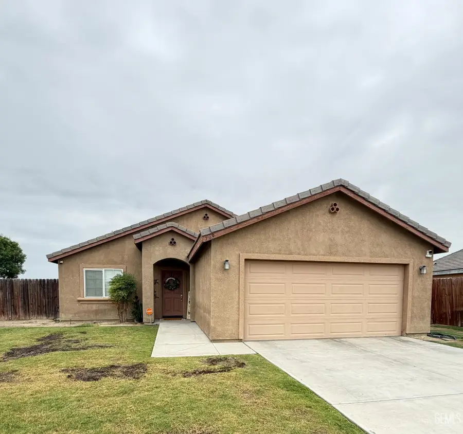 729 YAHUT STREET, McFarland, CA 93250 - #2