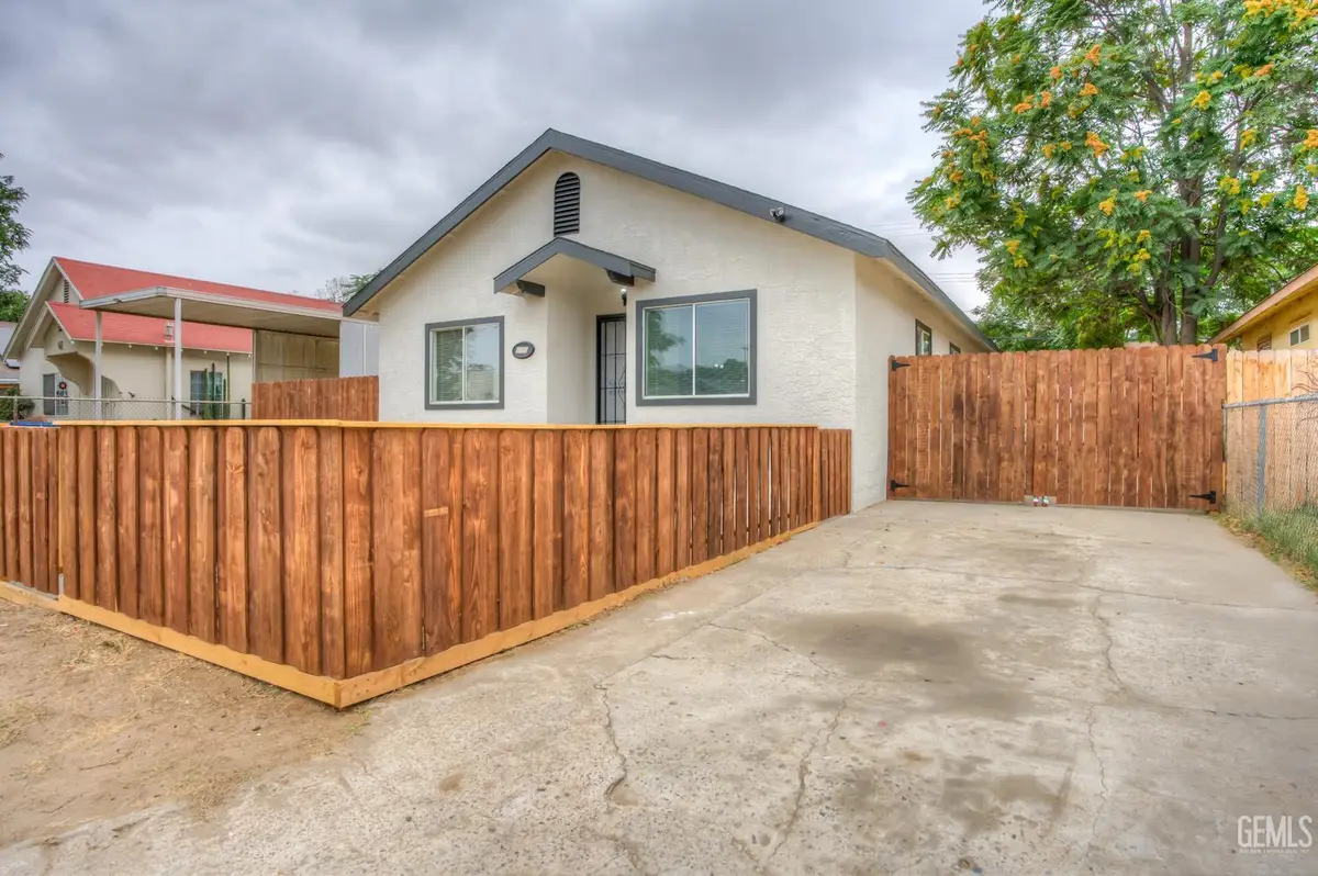 118 BELLE AVENUE, Bakersfield, CA 93308 - #1
