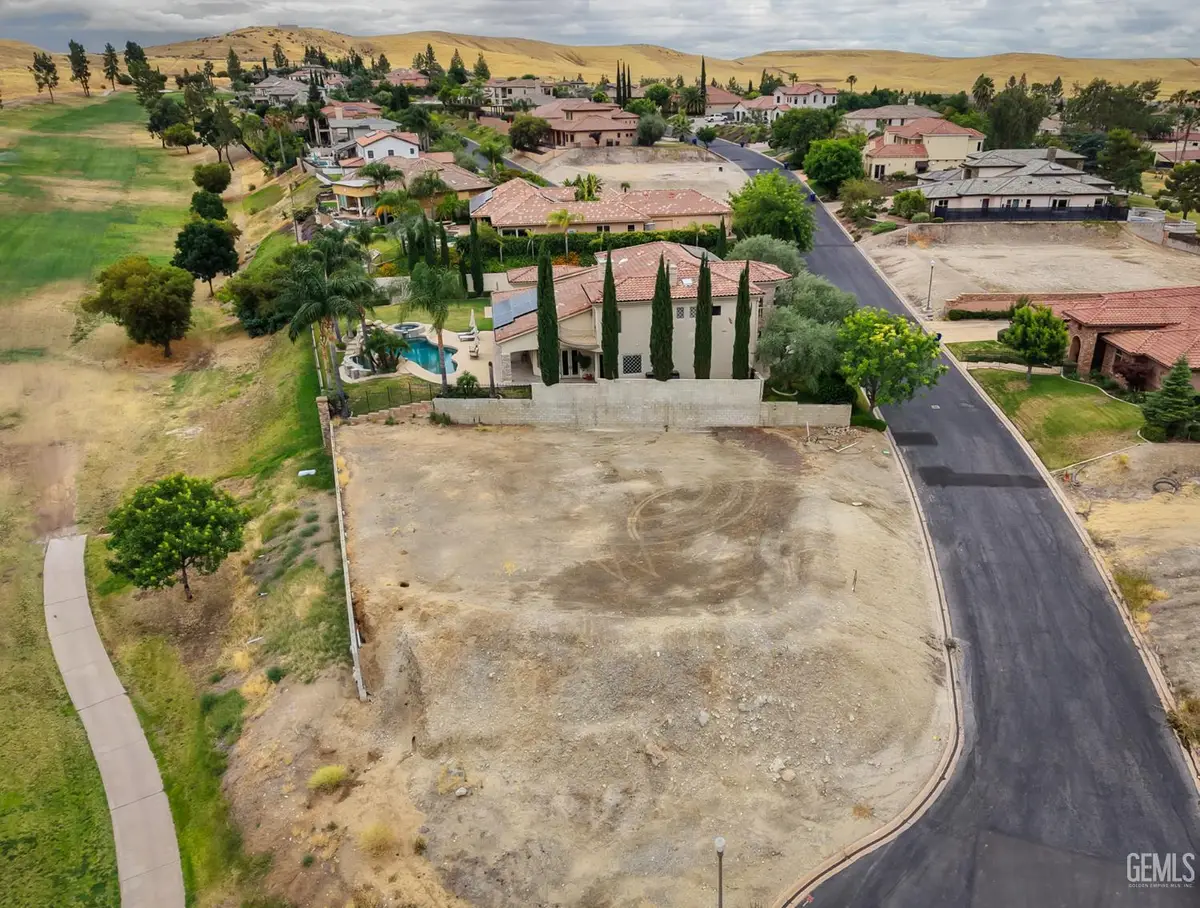 5609 VIA VENEZIA, Bakersfield, CA 93306 - #1