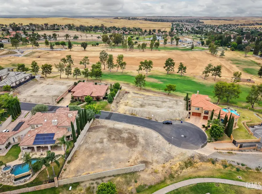 5609 VIA VENEZIA, Bakersfield, CA 93306 - #3