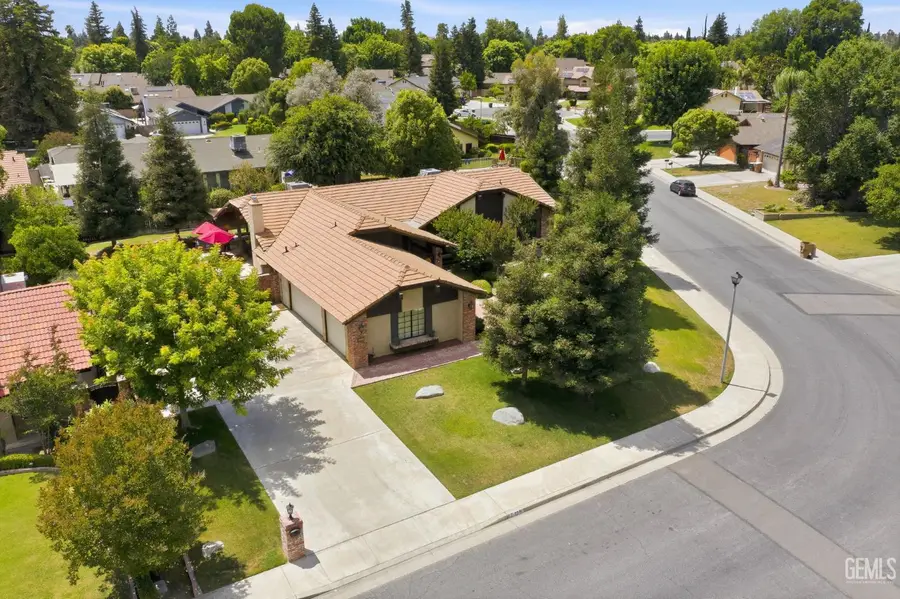 2501 MOFFITT WAY, Bakersfield, CA 93309 - #2